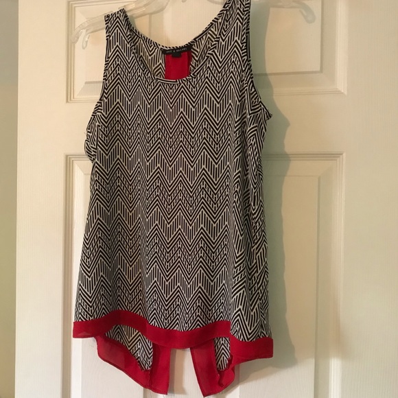 Sleeveless blouse - Picture 8 of 8